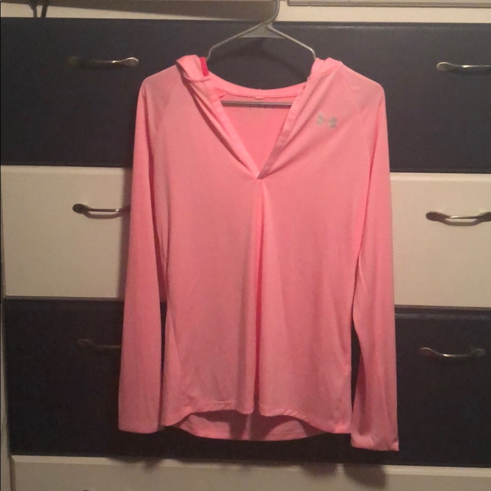 NEVER WORN new Under Armor exercise top